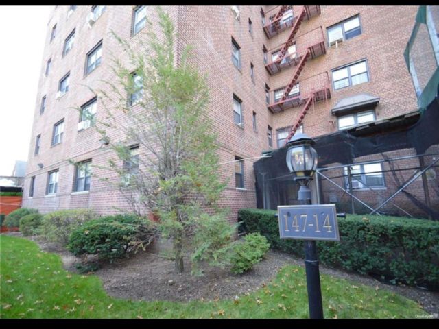 [Briarwood Real Estate, listing number 3024473]
