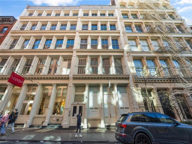 [Soho Real Estate, listing number 3302244]