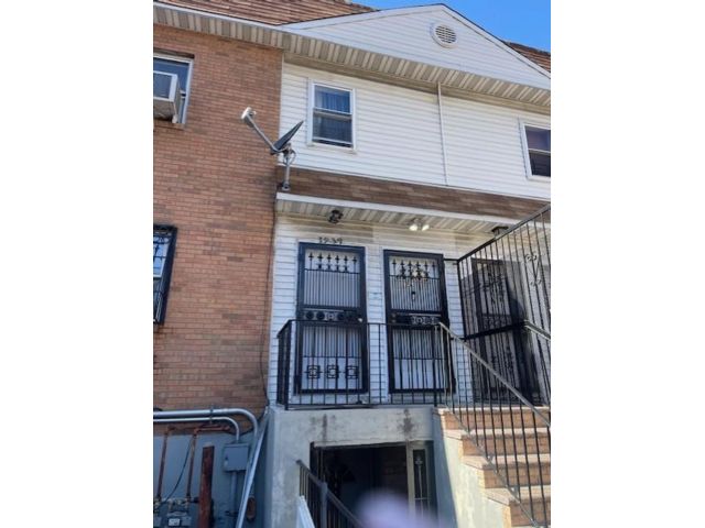 [Tremont Real Estate, listing number 3302543]