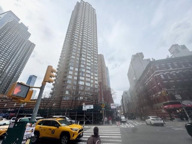 [Midtown Real Estate, listing number 3302559]