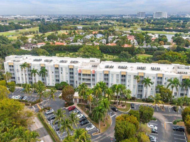 [Medley Real Estate, listing number 3302828]