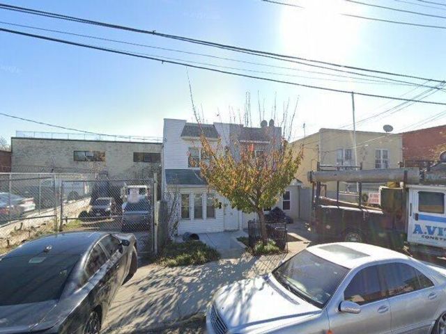 [Flatlands Real Estate, listing number 3304229]