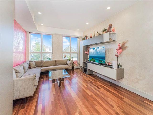  2 BR,  3.00 BTH &nbsp;Condominium style home in Sheepshead Bay