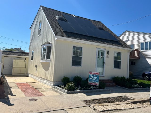  2 BR,  2.00 BTH &nbsp;2 story style home in Point Lookout
