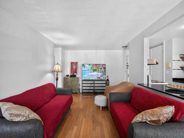  2 BR,  1.00 BTH &nbsp;Condo style home in Brooklyn