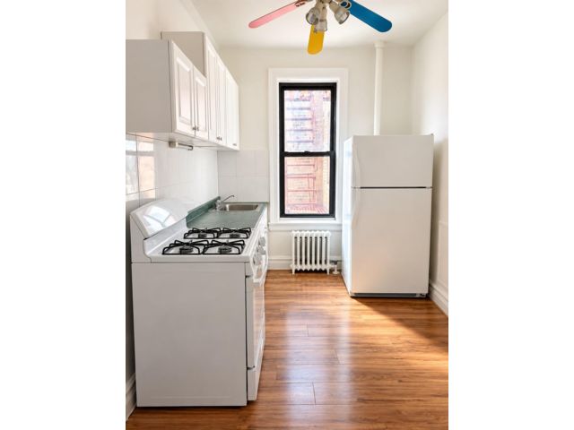 1 BR,  1.00 BTH &nbsp;Co-op style home in Brighton Beach