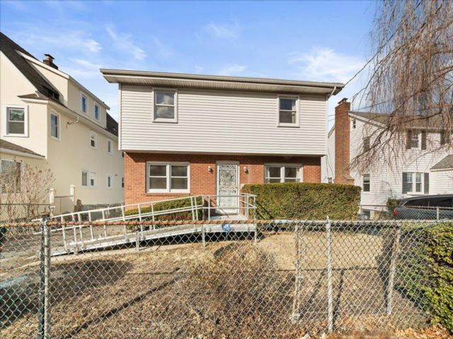 [Pelham Real Estate, listing number 7115545]