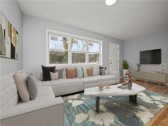 [Whitestone Real Estate, listing number 7122742]