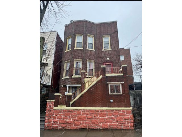 [Parkchester Real Estate, listing number 7124377]