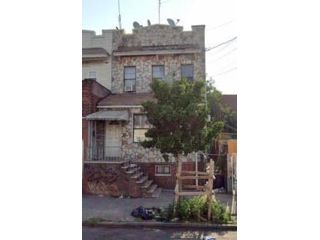 [Corona Real Estate, listing number 7127986]