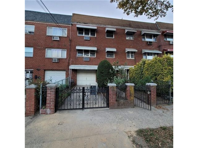 [Esplanade Real Estate, listing number 7140725]