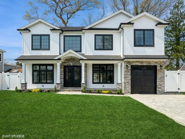 [Wantagh Real Estate, listing number 7142154]