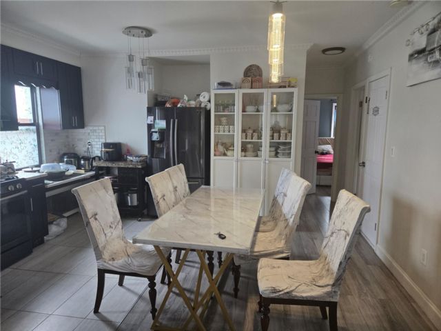 [Hollis Real Estate, listing number 7142515]