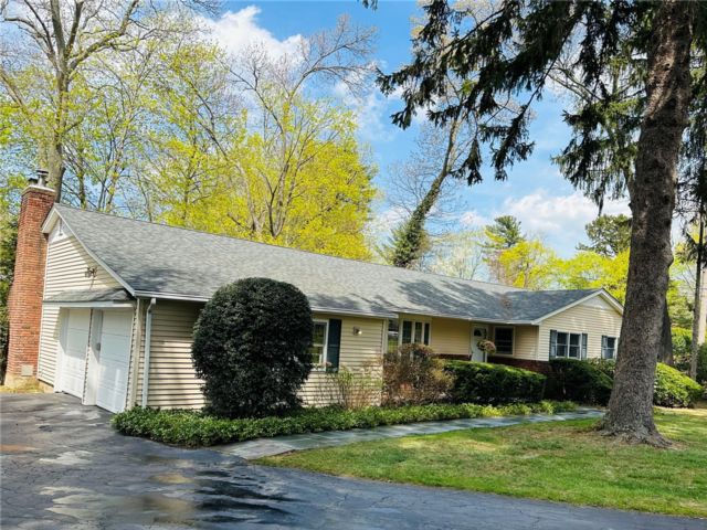 [Huntington Station Real Estate, listing number 7142984]