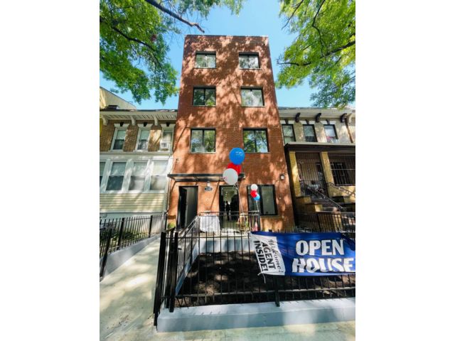  7 BR,  5.00 BTH &nbsp;Modern style home in Brownsville