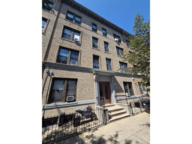 Commercial Property in Ridgewood